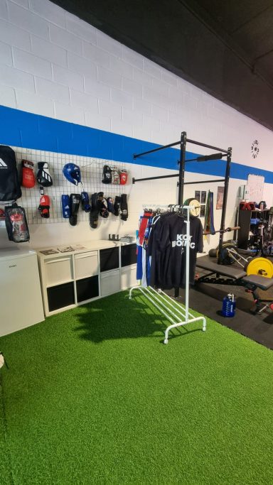 academia artes marciales para niños kickboxing boxeo mma gimnasio gorliz plentzia artes marciales extraescolares